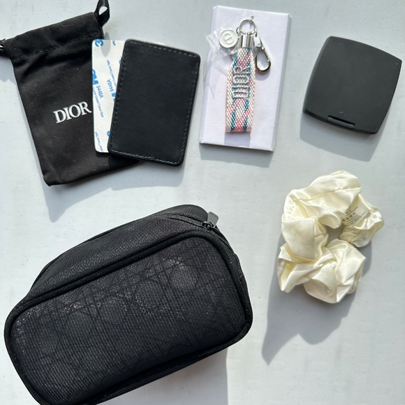 Christian Dior Cosmetics Beauty Gift Set Bundle Mirror Pouch Key Chain Scrunchie - Picture 8 of 9